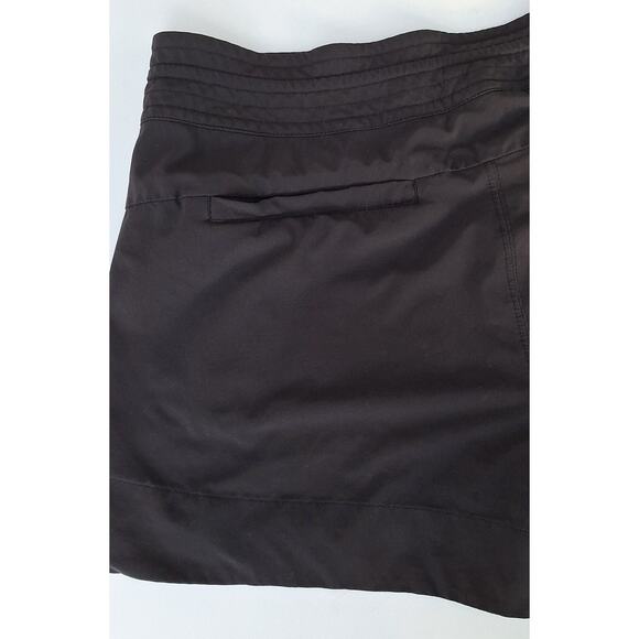 ATHLETA Trekkie Outdoor Utility Hiking Short BLACK 305514 Size 8 Zip Pockets - Picture 10 of 11
